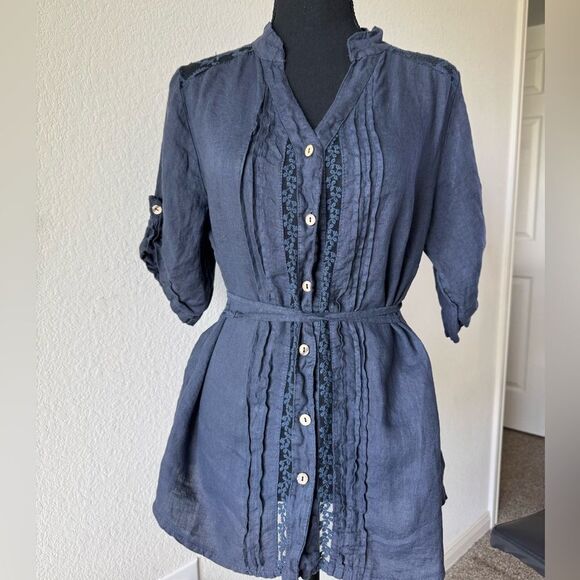 Romeo & Giulia Blue Linen Top M Lace Button Front Italy Made RollTab Sleeve Boho - Picture 1 of 6
